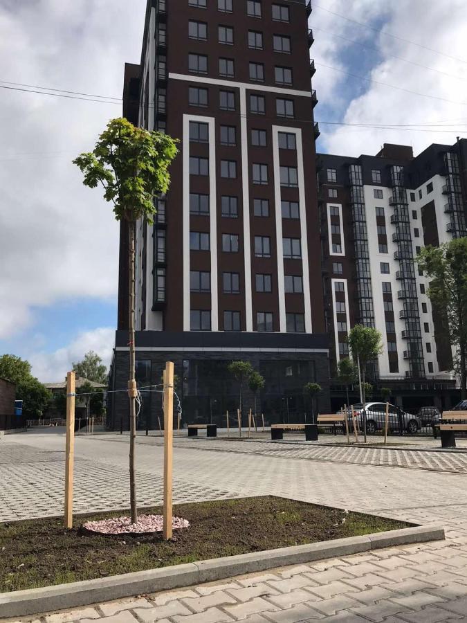 Apartamento Чудова Квартира В Центрі Міста Rivne Exterior foto